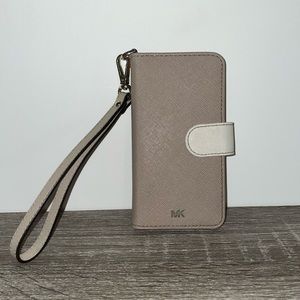 Michael Kors iPhone 8 phone case wallet